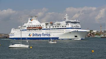 Brittany Ferries confirms bid to buy Condor Ferries