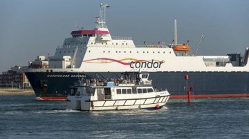 Condor in advanced talks to buy new vessel
