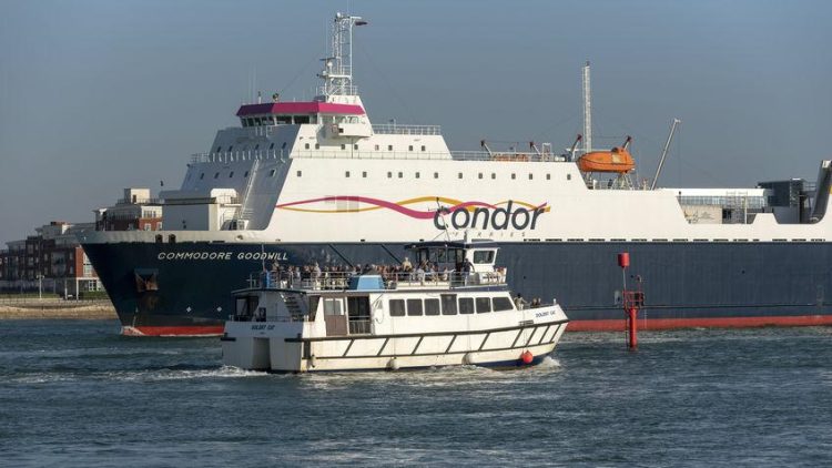 Condor in advanced talks to buy new vessel