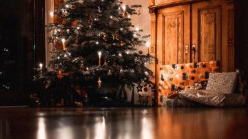 Christmas tree presents