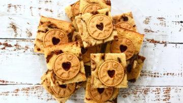 Recipe Jammie dodger blondies 02 16-9