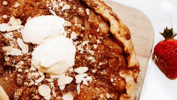 Recipe: Pear crumble crunch