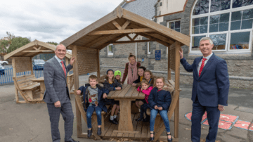 Julius Baer donates more than £25,000 to Guernsey primary schools