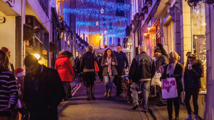 Town open on Sunday for last-minute Christmas shopping