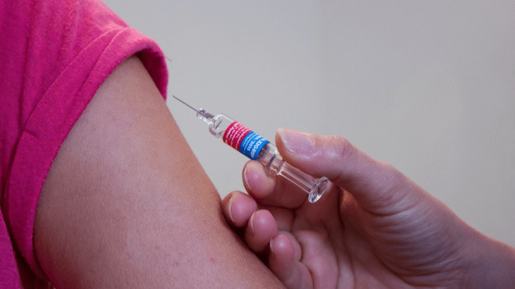 40,000 Covid-19 vaccination doses due in Guernsey by end of March