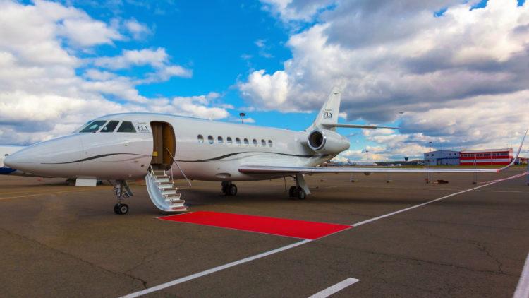 FlyEliteJets Jep plane Falcon 2000