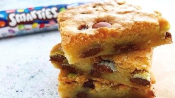 Smartie cookie bars