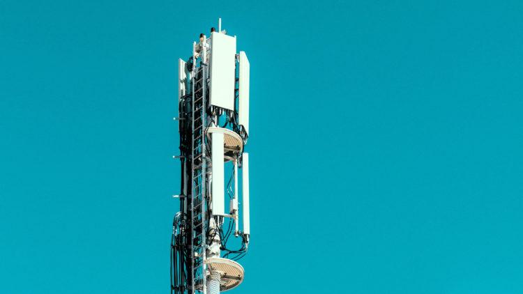 Mobile phone mast