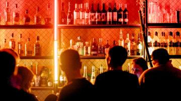 Pub bar