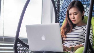 Laptop female