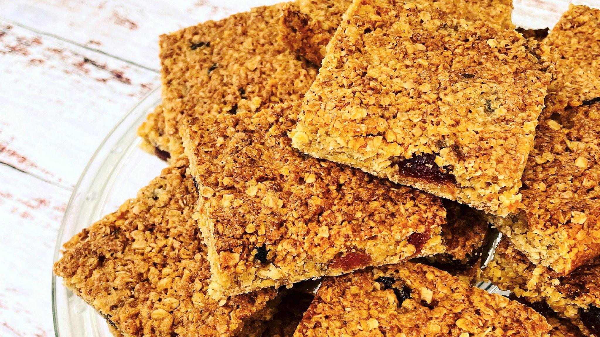 Recipe Fruity flapjacks Channel Eye