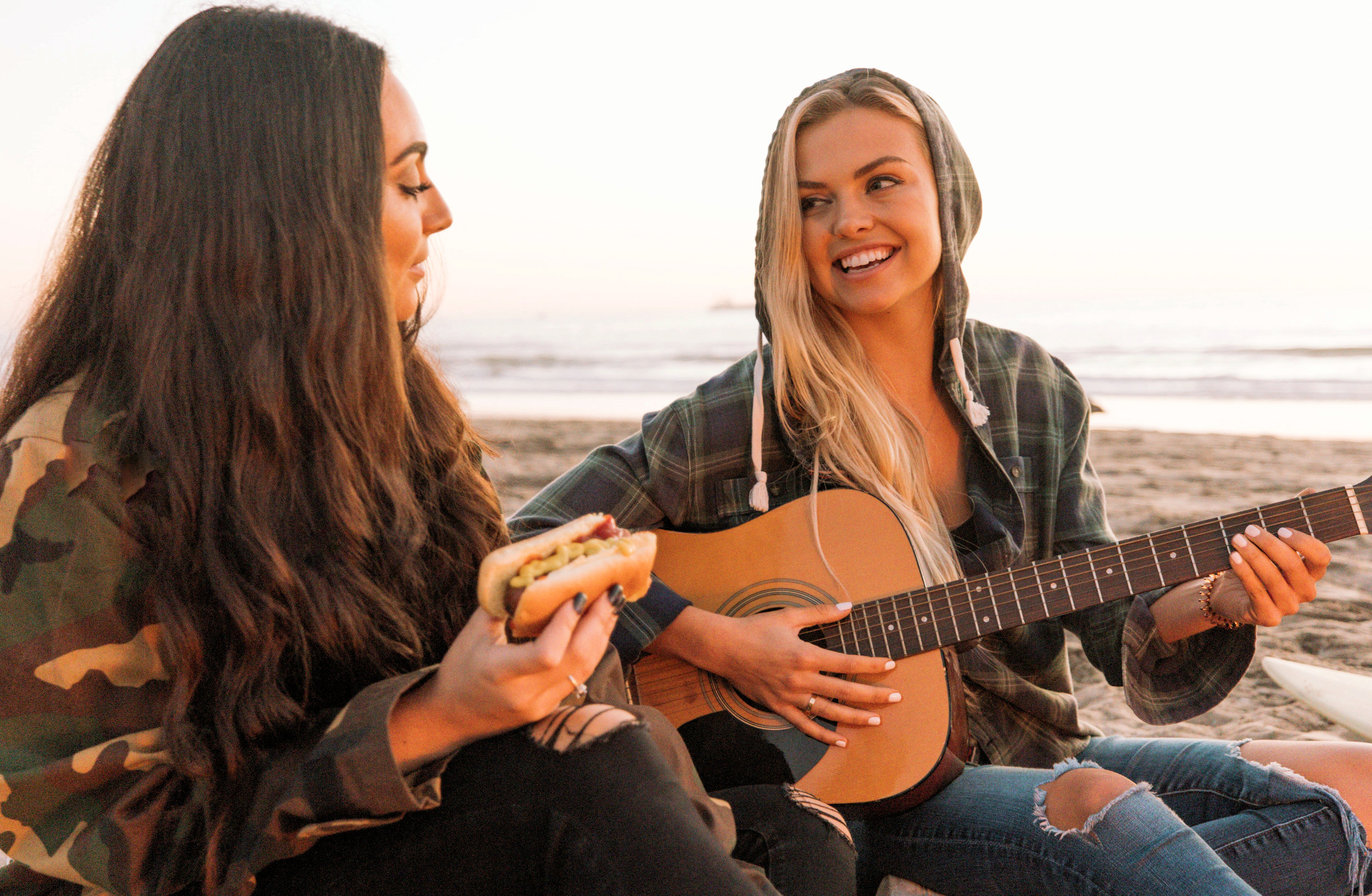 Girls females guitar beach 