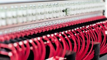 Fibre optic cables network