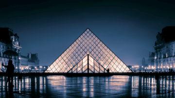 Louvre Gallery Paris