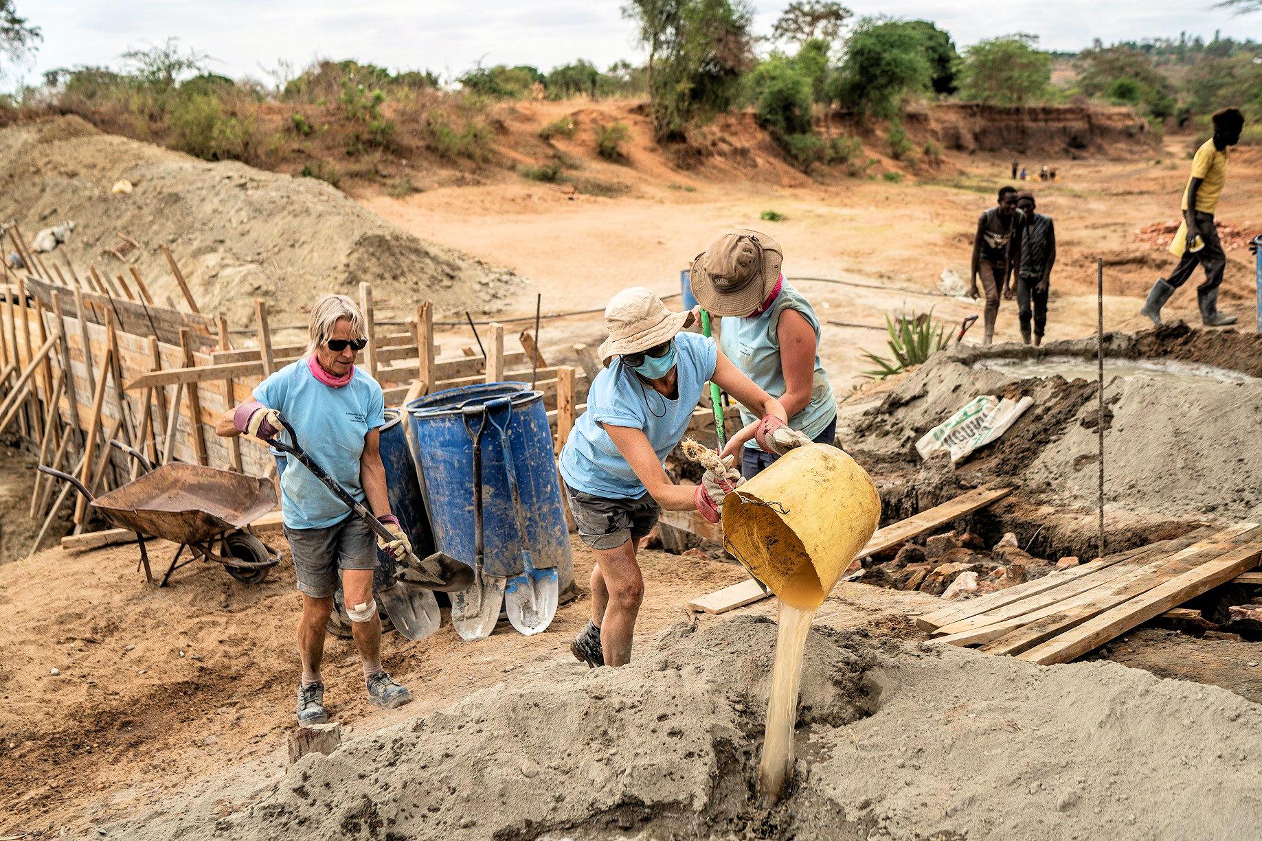 JOA CWP Volunteers Building - Kenya - 2019 - Photo Credit, Fredrik-Lerneryd-Gothenburg