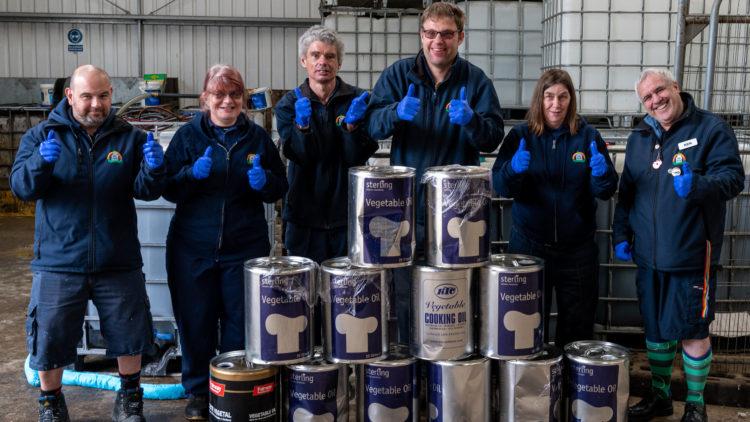 Les Amis Recycling Service Team 01 16-9