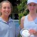 Tennis 2022-07 Lauren Barker presenting trophy Izzy Aldridge