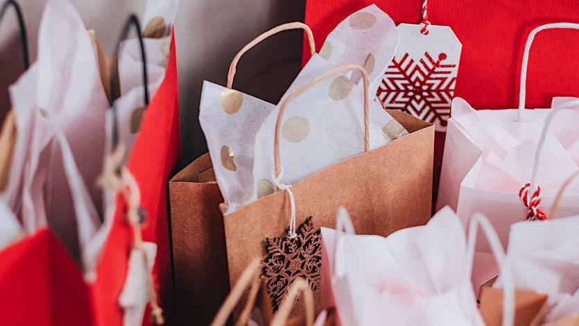 Christmas parcels wrapping