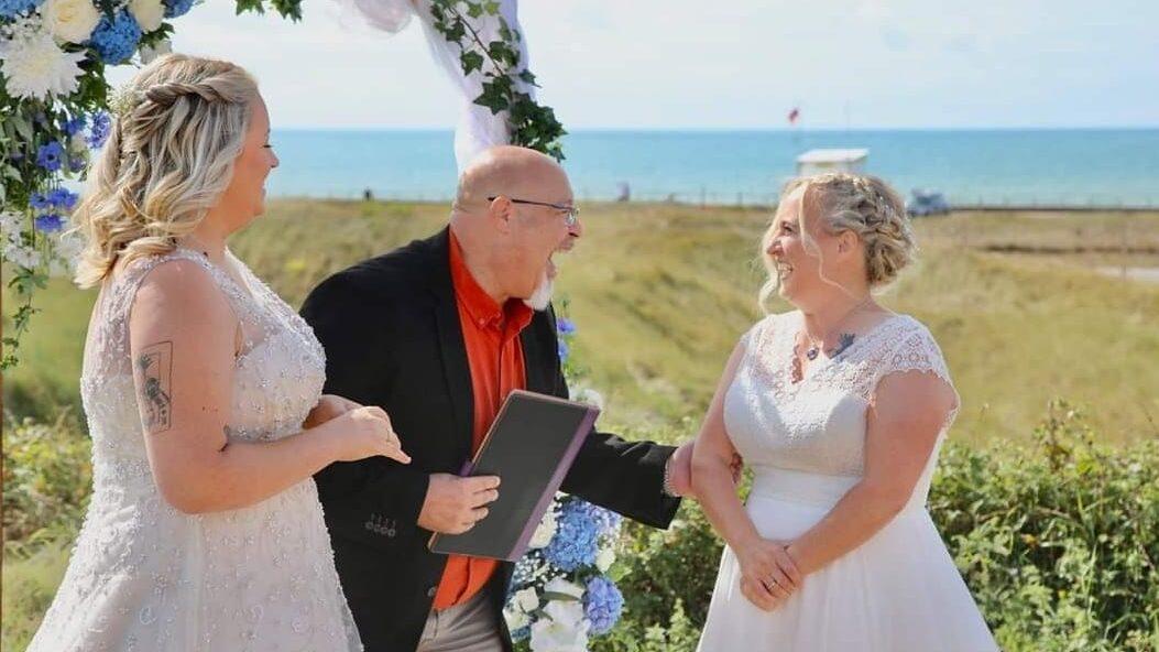 Fundraising marriage celebrant donates £20,000 - Channel Eye