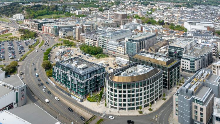 Butterfield secure  last remaining office space in IFC 6