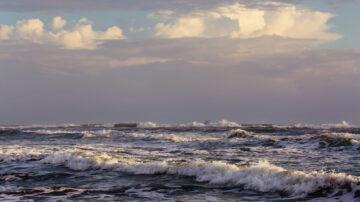 Alderney promotes its tidal energy resources