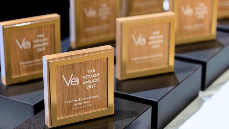 Veyaon 2022 awards on table