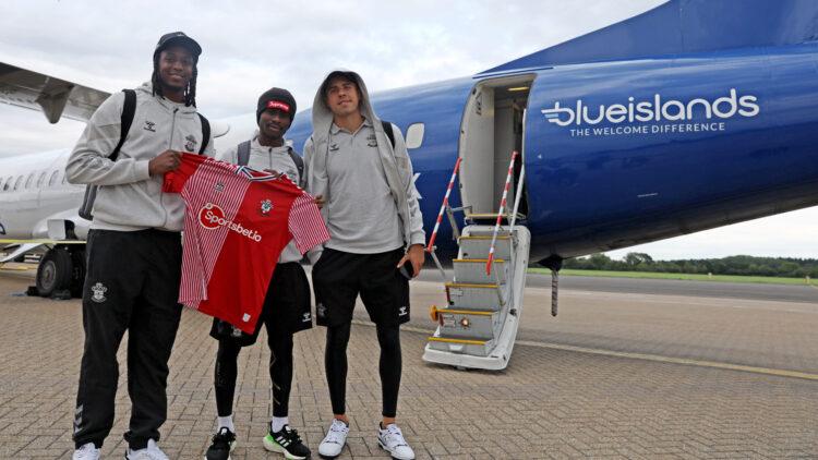 Blue Islands signs partnership deal with Southampton Football Club