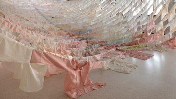 Call for donations of shirts and t-shirts for spectacular pubic artwork