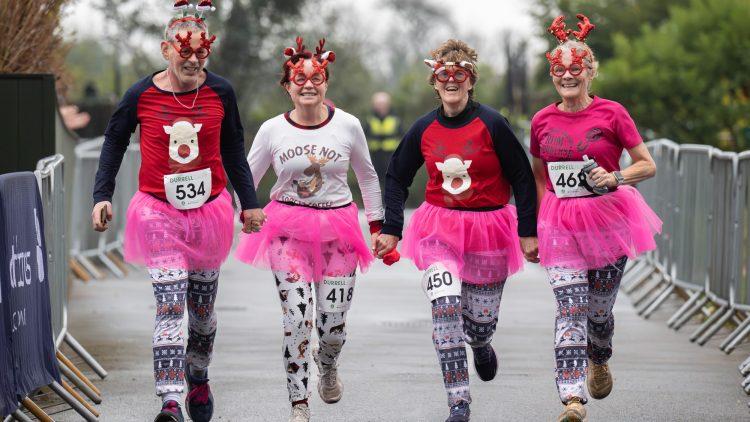 Watch: Ready set ho-ho-ho – £9,000 raised at Durrell Dash