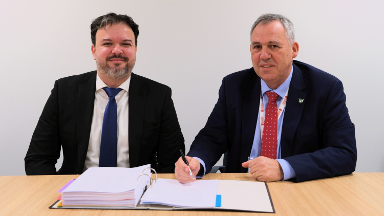LibertyBus signs 10 year contract