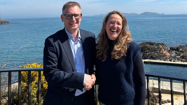 Peregrine Wealth extends partnership with La Vallette Bathing Pools