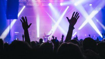 Macmillan Cancer Support Jersey hosts auction for VVIP Weekender tickets