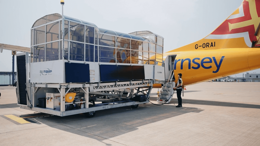 Avri Ramp Aurigny to introduce new electric Aviramps at Southampton and Gatwick ...