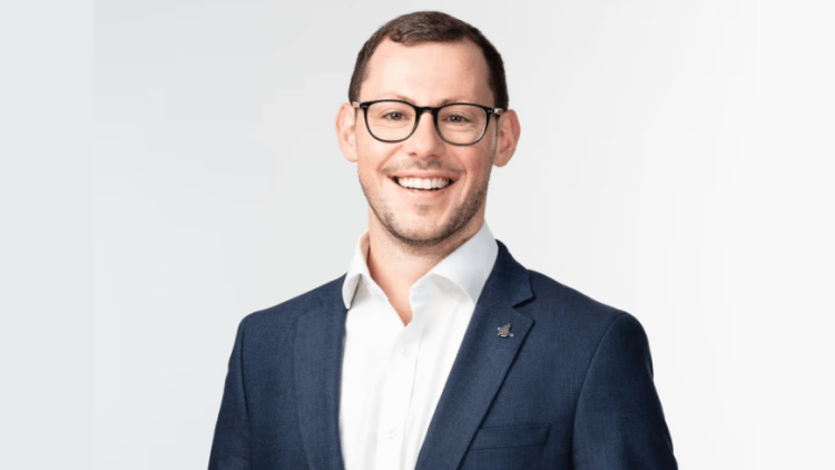 The Summit reaches £10bn+ assets under real‐time reporting