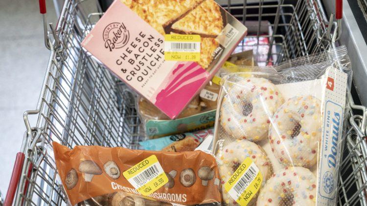 Iceland Foods launches food waste initiative with Gander and Olio