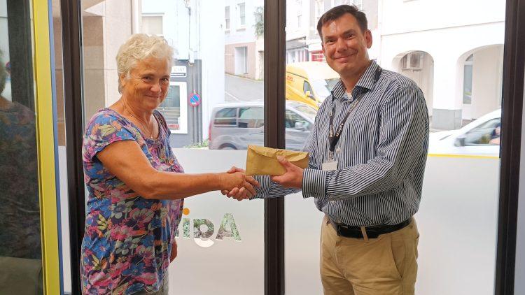 Agilisys’s office furniture begins new chapter at Guille-Allès Library and raises £1,700 for local charity