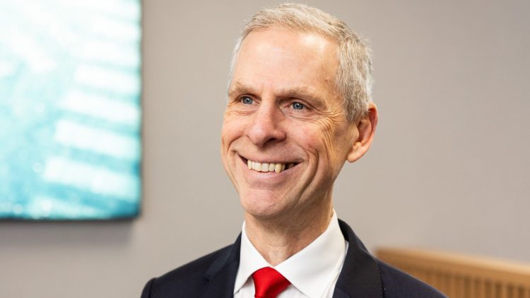 HSBC announces further parental support for colleagues across Channel Islands and Isle of Man