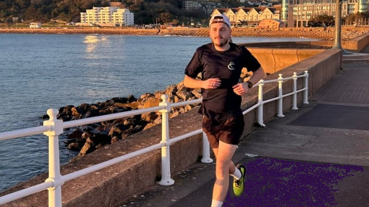 Crestbridge team member takes on 100km Ultra Challenge for Youthful Minds