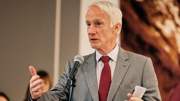 ArtHouse Jersey Chair to step down after three years