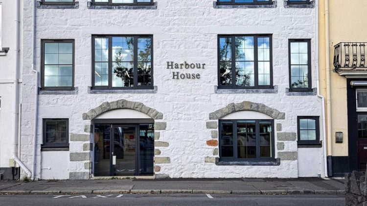 Howden brings Guernsey teams together in new office